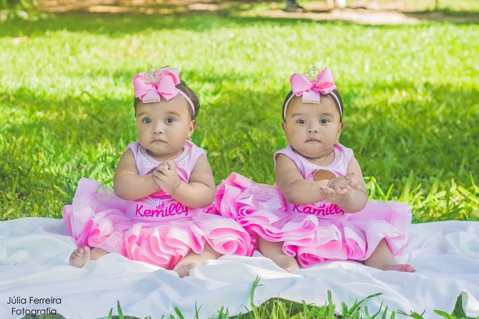 Ensaio Infantil Smash the Cake - Kemilly e Kamilly, no Parque de Coqueiros - Florianópolis, SC