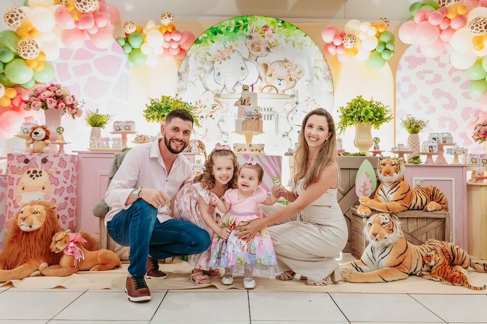 Alice - Festa de na Kinder Festas Infantis em Palhoça, SC