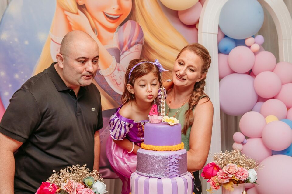 Maria Eduarda - Festa de 4 Anos no Doce Reino Buffet em São José, SC
