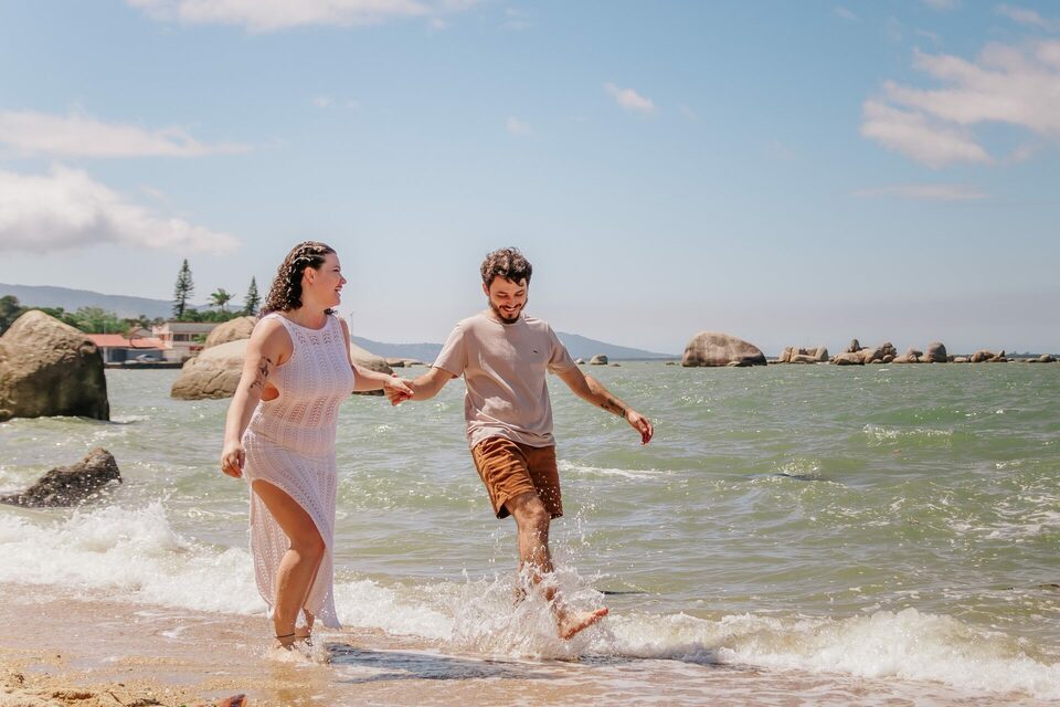 Vanessa e Gustavo - Ensaio Pré Casamento no Mirante da Praia das Palmeiras em Florianópolis, SC