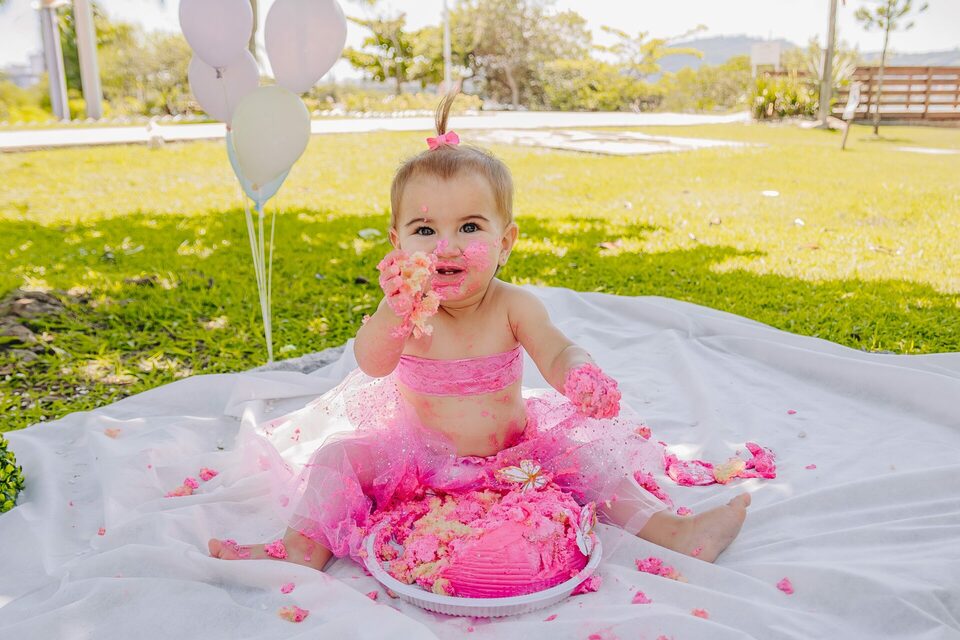 Eloá - Ensaio de 1 Ano - Smash The Cake no Parque de Coqueiros em Florianópolis, SC